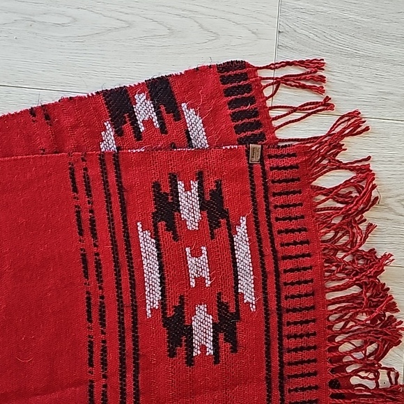 Roots Cape Poncho Wrap - Picture 5 of 14